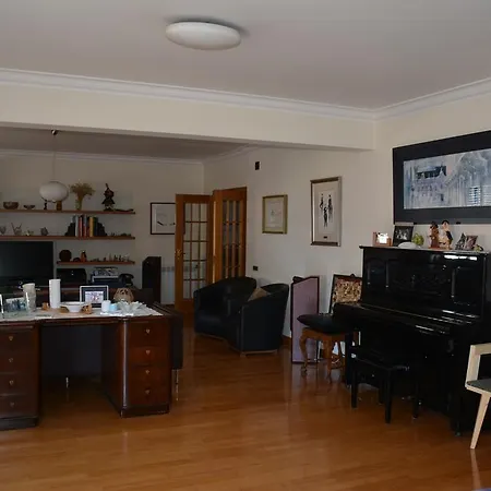 Spacious Flat Campo De Ourique * Lisbon